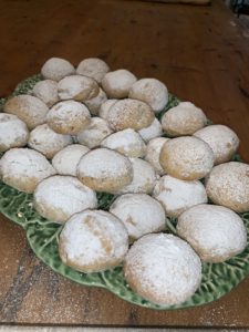 Italian wedding cookies